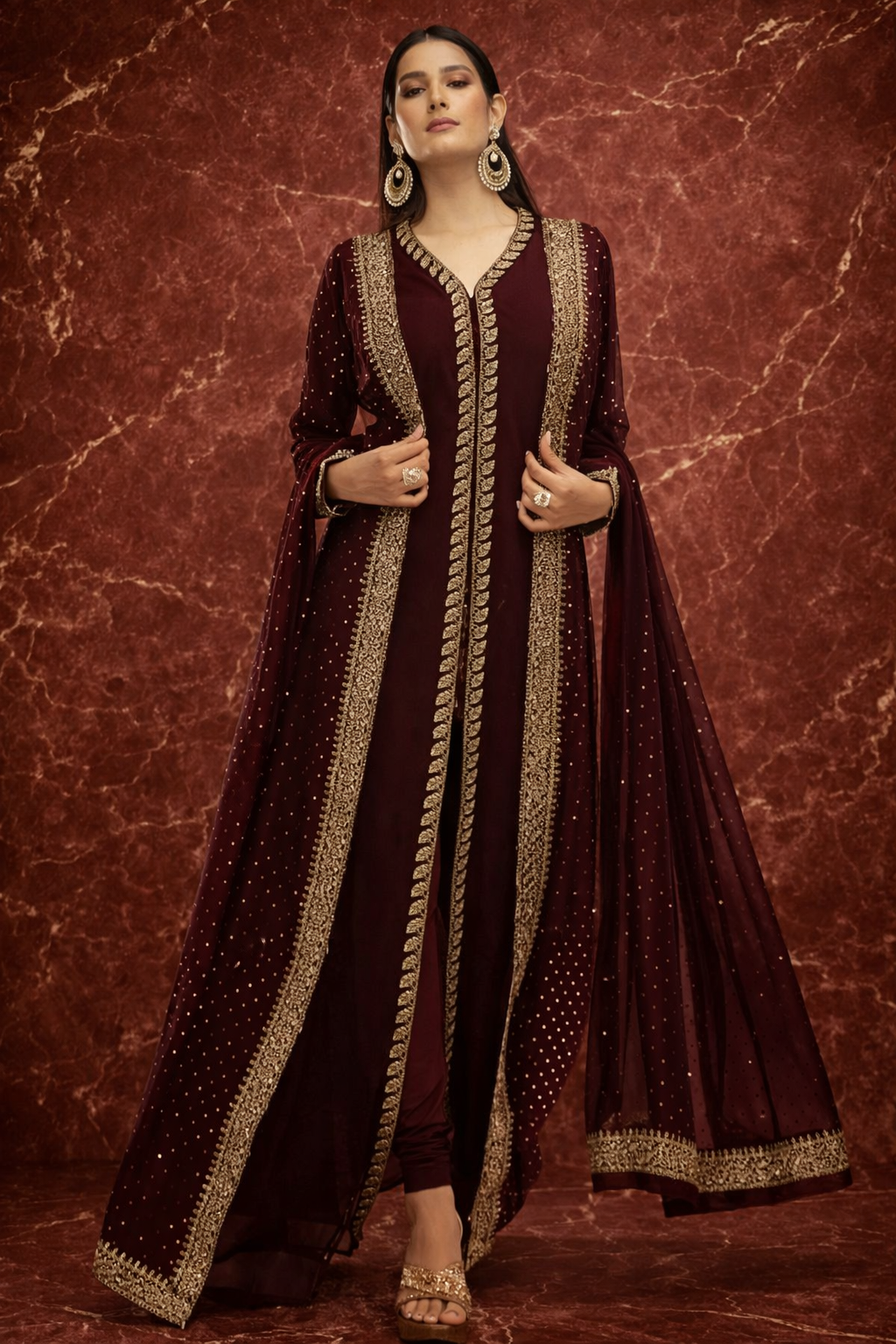 Bordeaux Majesty Abaya – Goudbestikt Elegantie