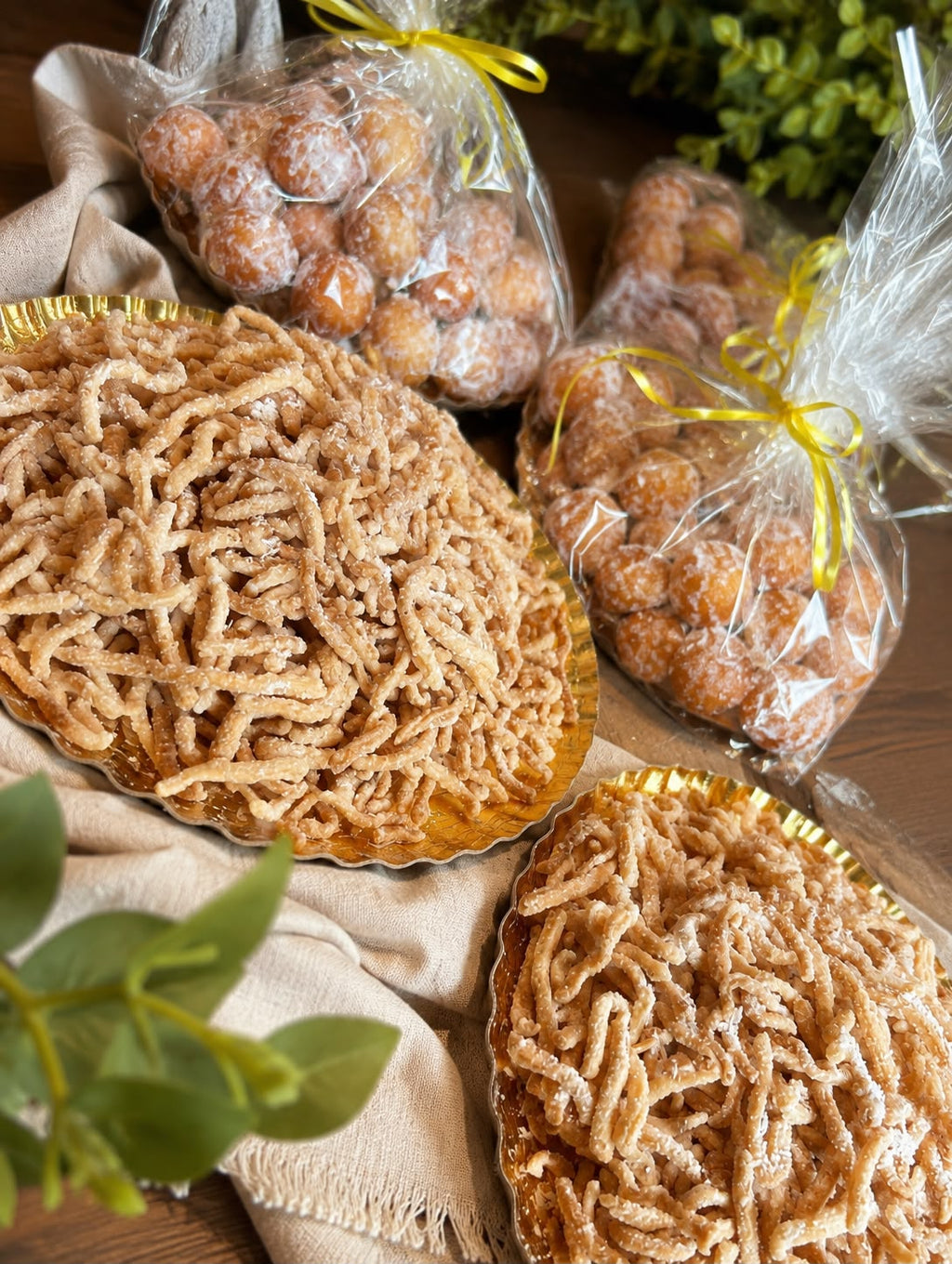 Over Mommy's Surinam Delights