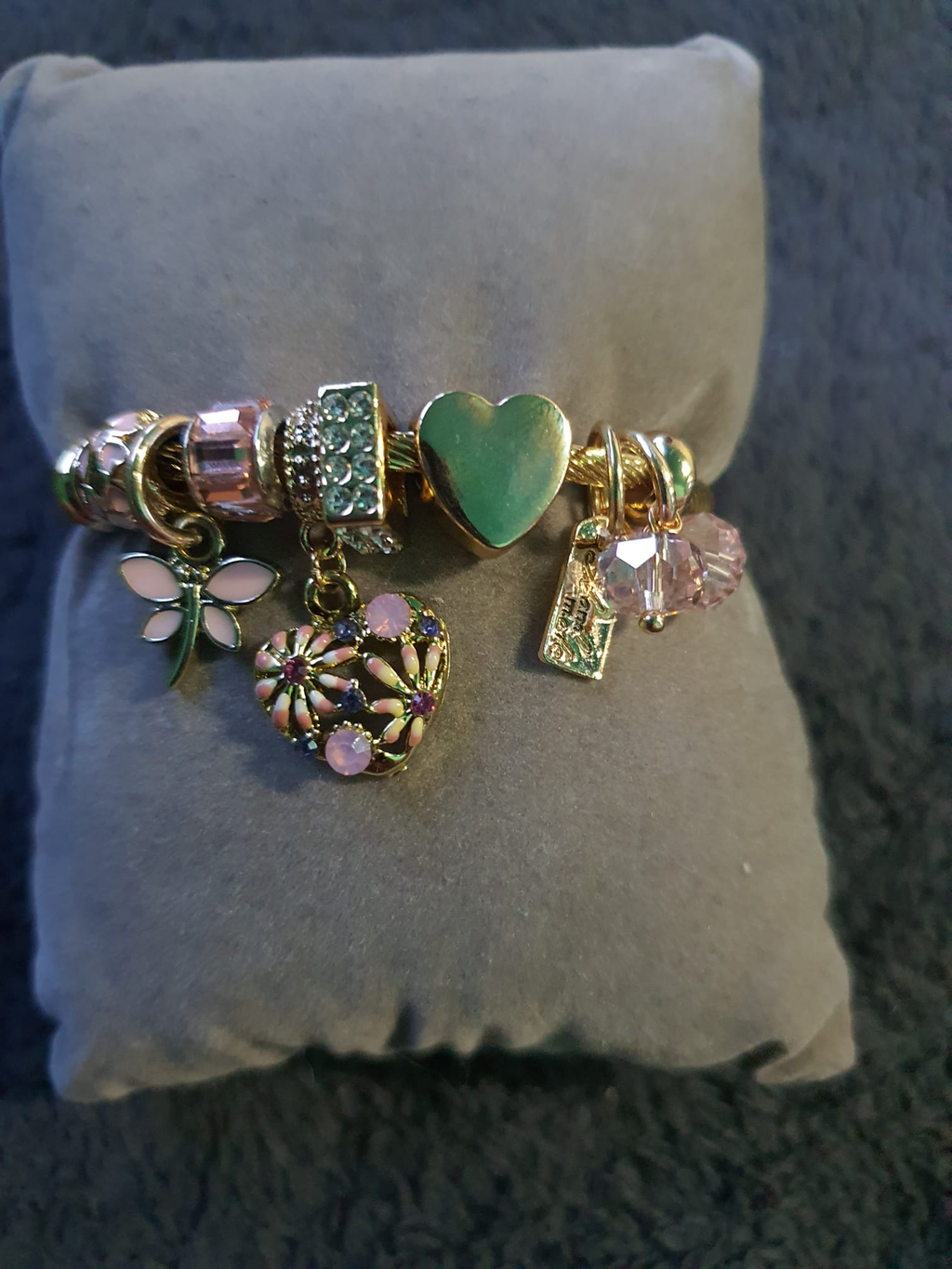 Gouden Kabel Bangle met Bloemen & Hart Charms