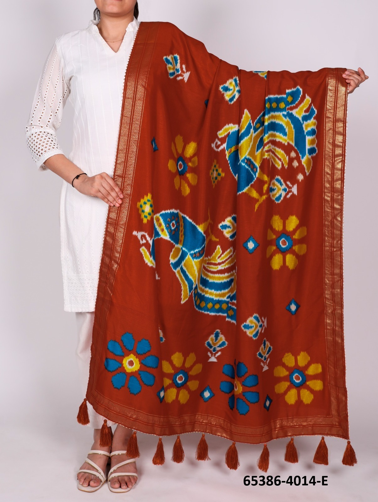 Tussar Silk Bandhani Patola Dupatta - Roestbruin
