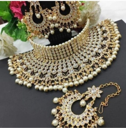 Pearl Gold Choker Sieradenset | Ketting, Oorbellen & Maang Tikka