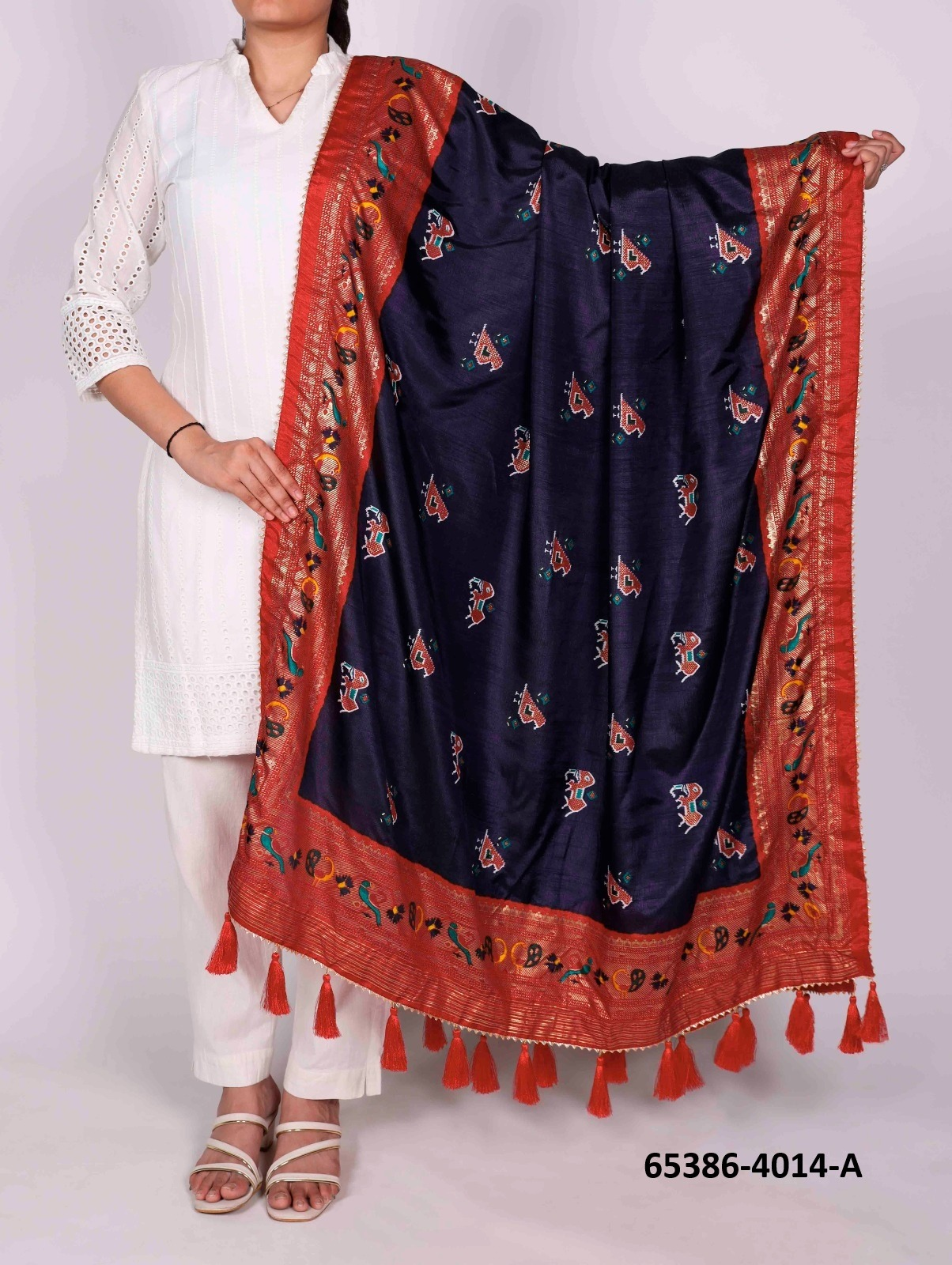 Tussar Silk Bandhani Patola Dupatta - Marineblauw