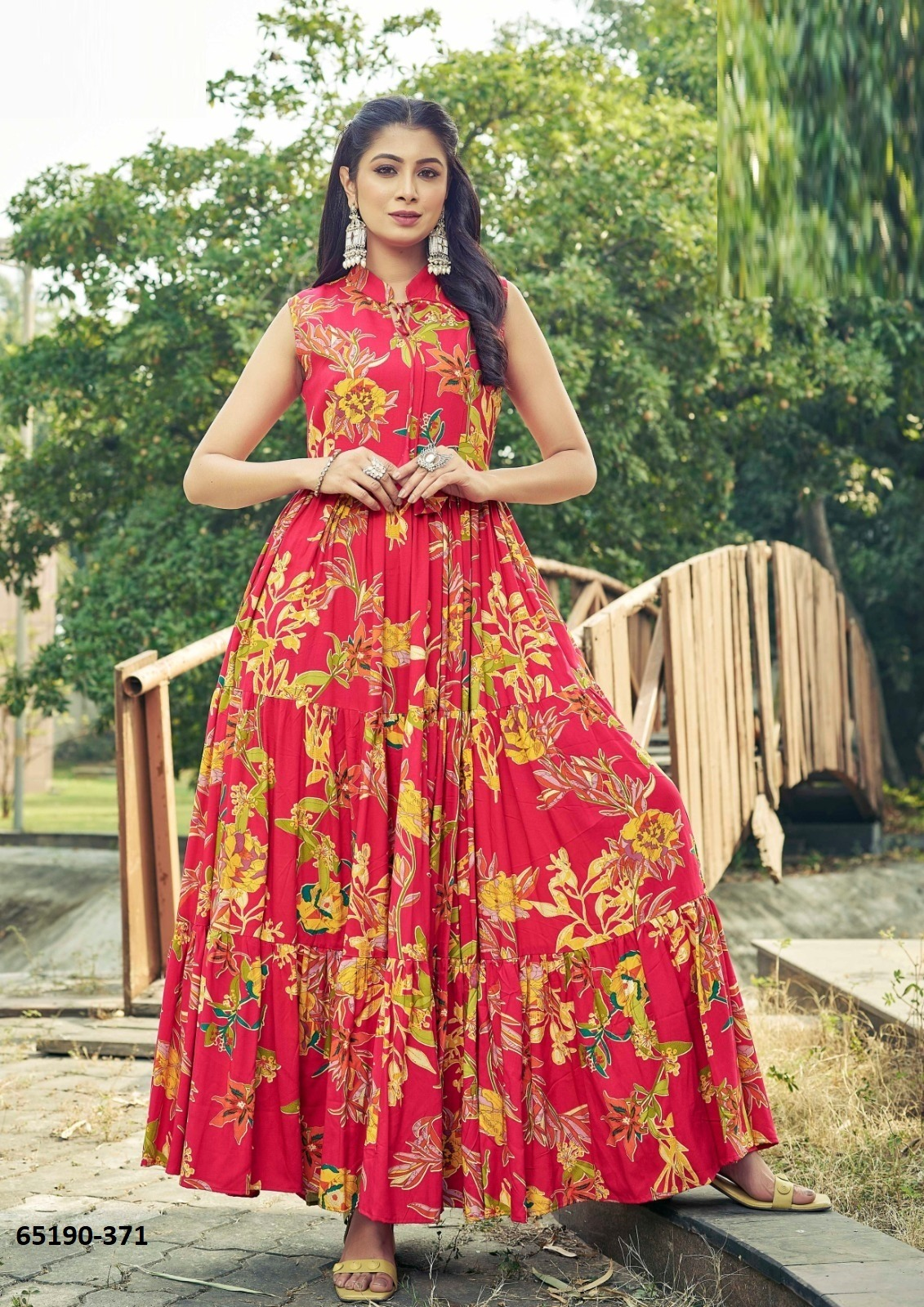 Yani Long Floor Length Dress - Rood met Gele Bloemenprint