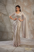 Selene Silver Grey Saree - Marmeren achtergrond - RaRouSha Universe