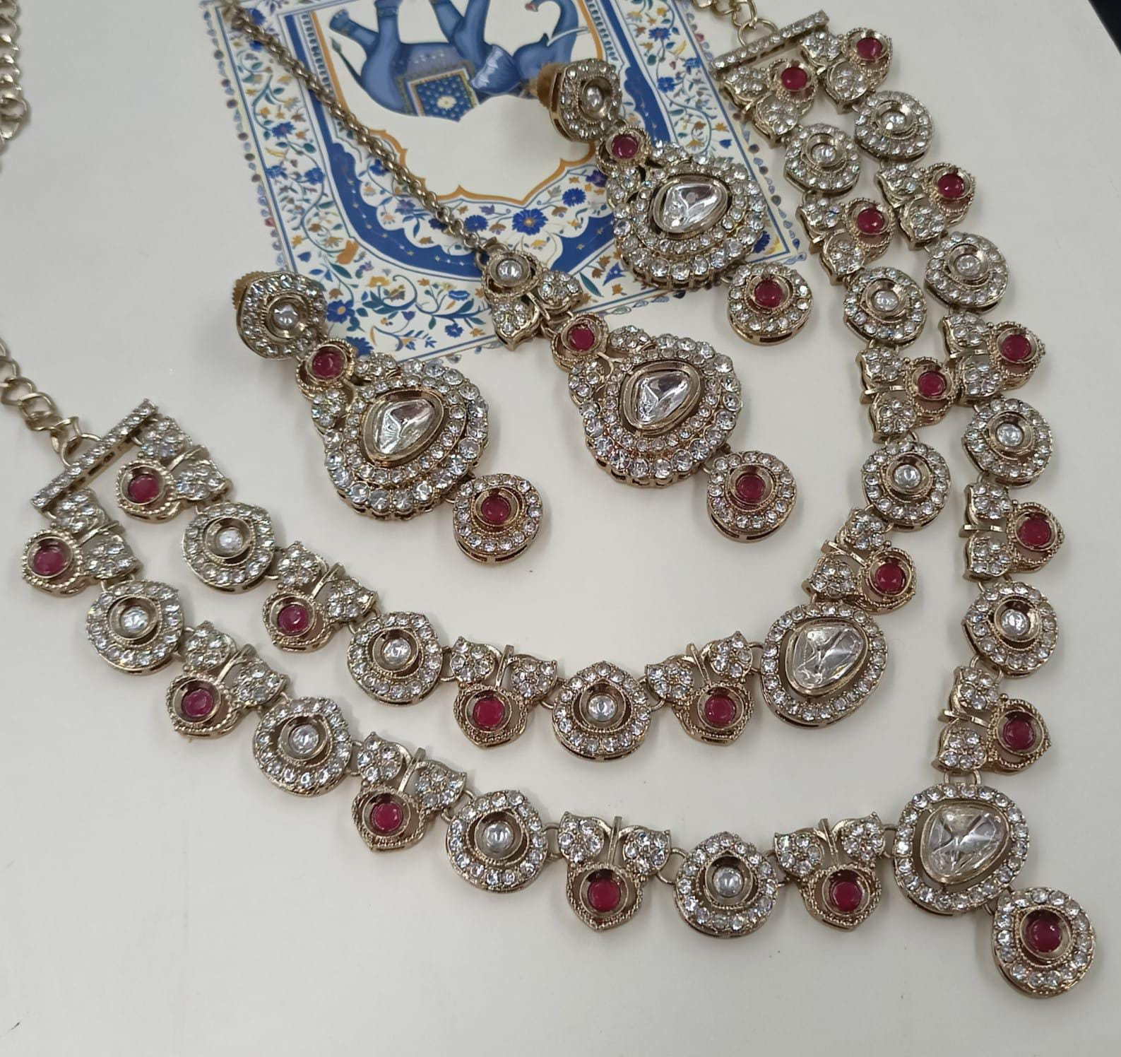 Dubbellaagse Polki Halsketting Sieradenset | Ketting & Oorbellen met Ruby Accenten