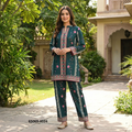 Lora Vogue Co-ord Set - Donkergroen met Roze Roosjes Print