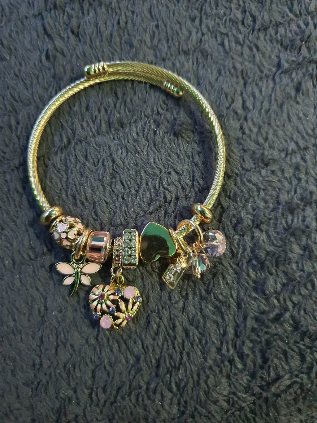 Gouden Kabel Bangle met Bloemen & Hart Charms