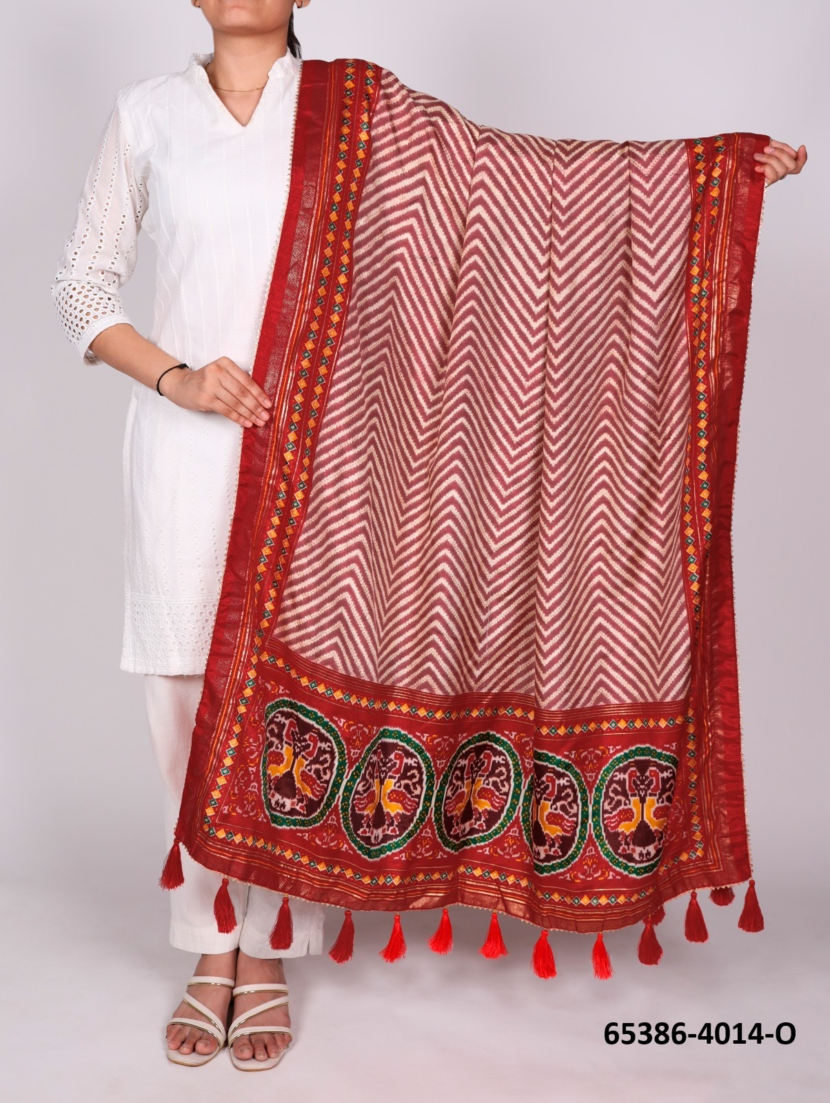 Tussar Silk Bandhani Patola Dupatta - Crème Zigzag