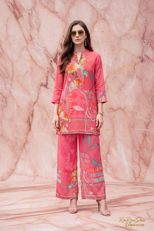Coral Pink Floral Co-ord Set marmeren achtergrond