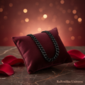 Luxe zwarte armband bordeaux kussen rood rose-goud